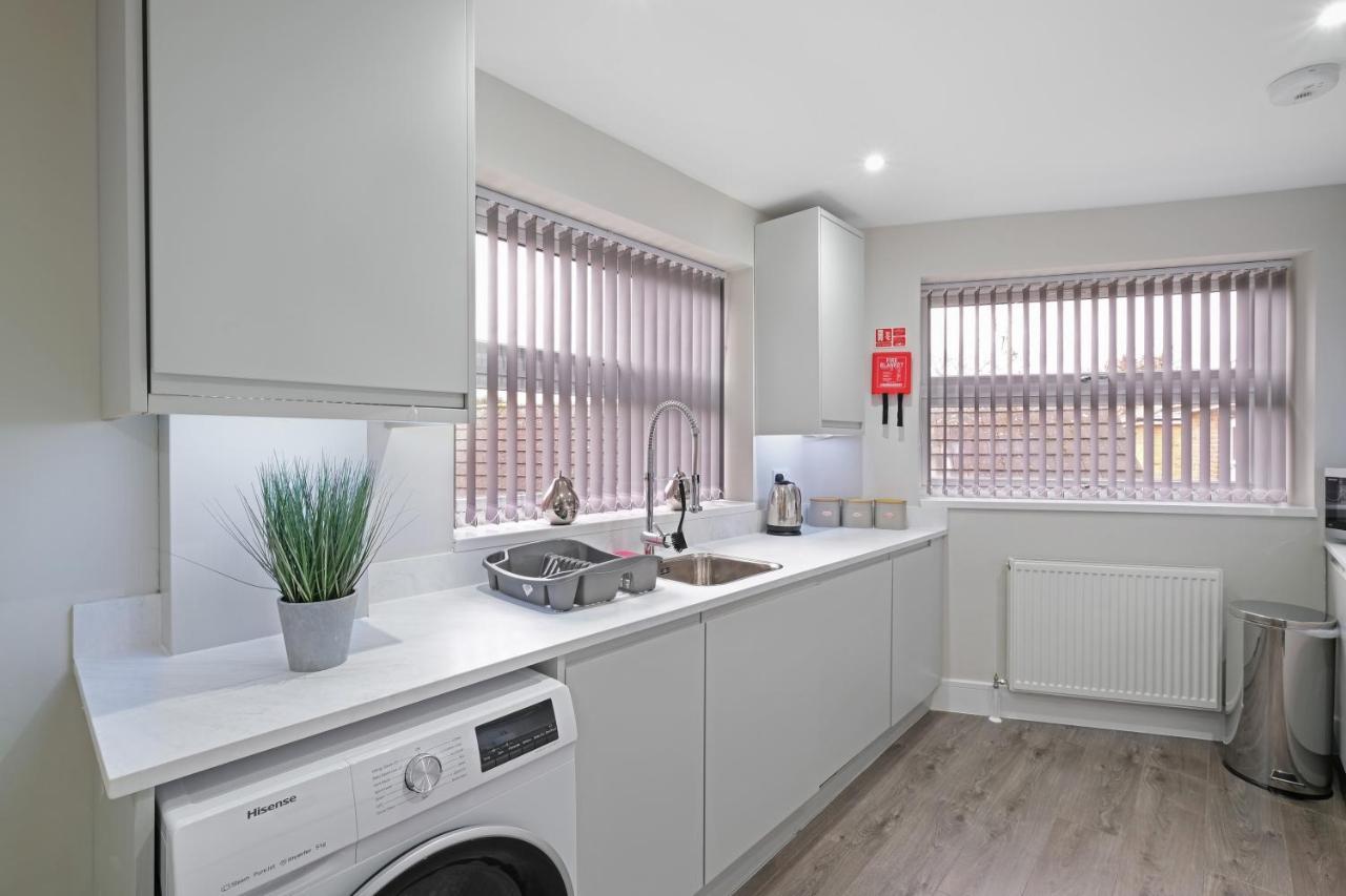 Apartment Crown Place 2 & 3 Bedroom Luxury Apts With Parking In By 360stays *