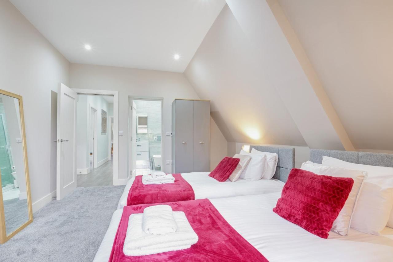 Apartment Crown Place 2 & 3 Bedroom Luxury Apts With Parking In By 360stays