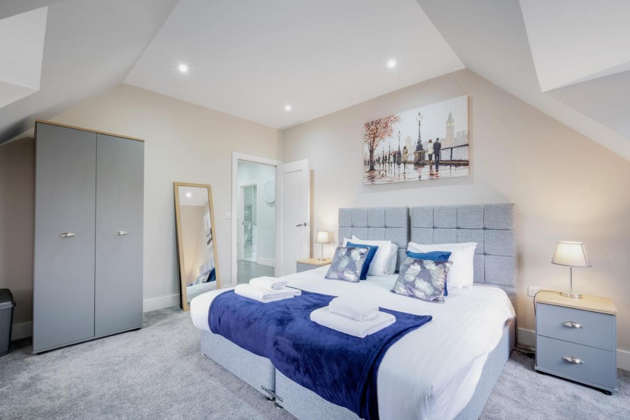 Crown Place 2 & 3 Bedroom Luxury Apts With Parking In By 360stays *