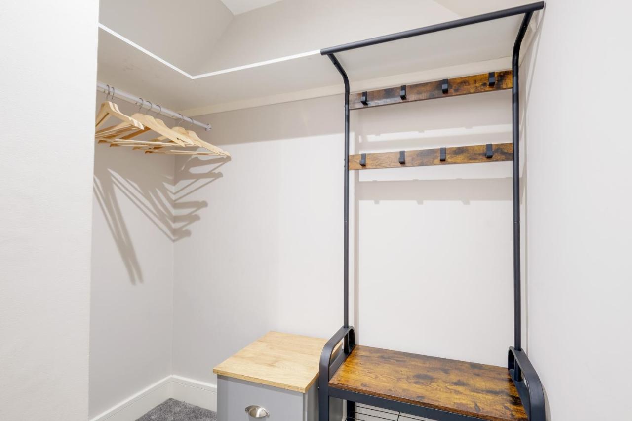 Crown Place 2 & 3 Bedroom Luxury Apts With Parking In By 360stays *