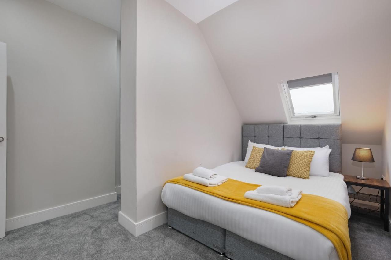 Apartment Crown Place 2 & 3 Bedroom Luxury Apts With Parking In By 360stays *